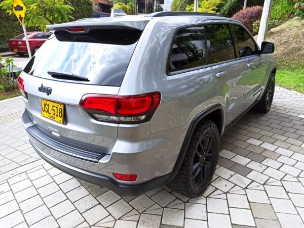 JEEP CHEROKEE 3.6 LAREDO 2020 AUTOMATICO 4X4 BLINDAJE 2 PLUS - Image 7