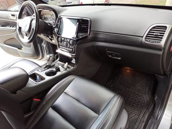 JEEP CHEROKEE 3.6 LAREDO 2020 AUTOMATICO 4X4 BLINDAJE 2 PLUS - Image 15
