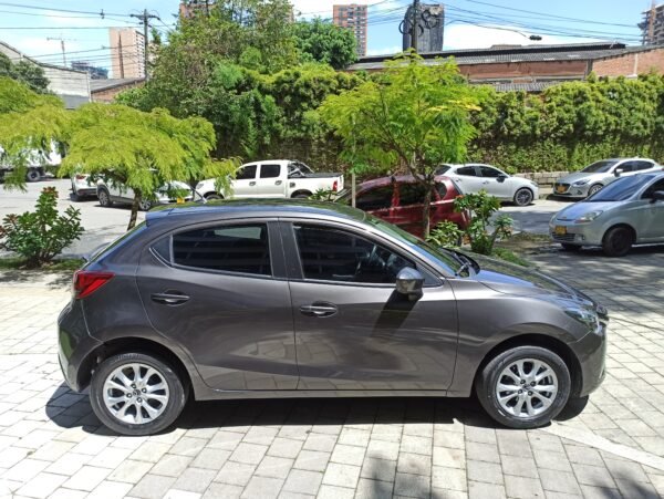MAZDA 2 TOURING 2019 AUTOMATICO - Image 6