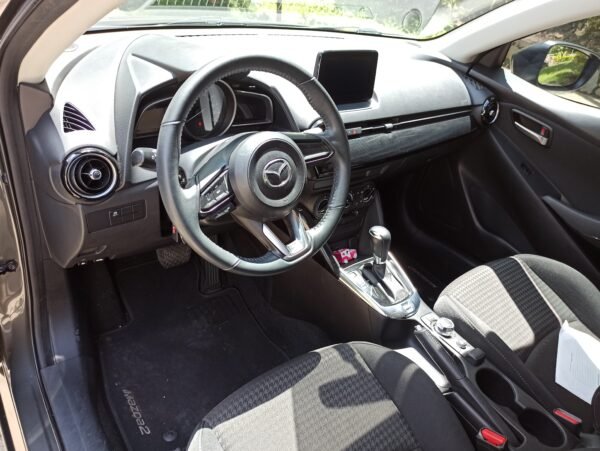 MAZDA 2 TOURING 2019 AUTOMATICO - Image 11