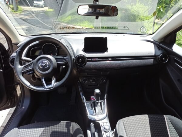 MAZDA 2 TOURING 2019 AUTOMATICO - Image 13