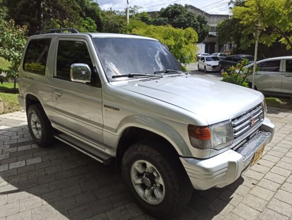 MITSUBISHI MONTERO 3.0 V6 MECANICO 2005 4X4 - Image 5