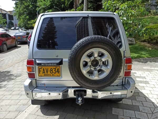 MITSUBISHI MONTERO 3.0 V6 MECANICO 2005 4X4 - Image 8