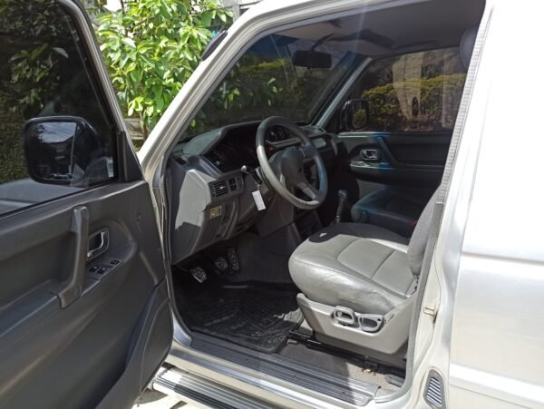 MITSUBISHI MONTERO 3.0 V6 MECANICO 2005 4X4 - Image 10