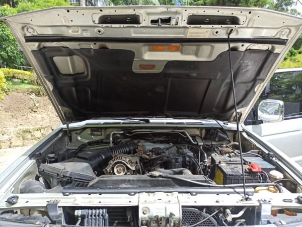 MITSUBISHI MONTERO 3.0 V6 MECANICO 2005 4X4 - Image 15