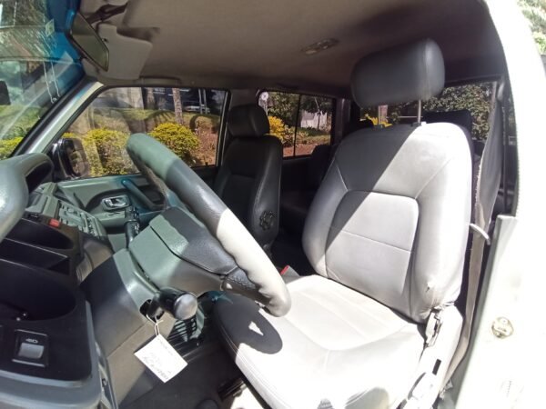 MITSUBISHI MONTERO 3.0 V6 MECANICO 2005 4X4 - Image 11