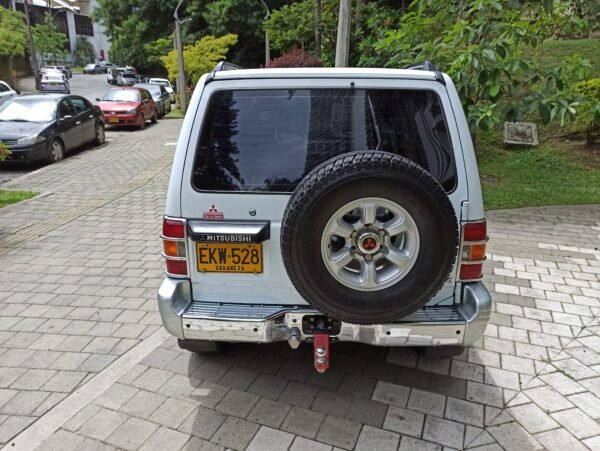 MITSUBISHI MONTERO 3.0 V6 HARD TOP 2007 MECANICO 4X4 - Image 8