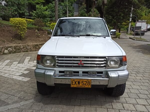 MITSUBISHI MONTERO 3.0 V6 HARD TOP 2007 MECANICO 4X4 - Image 4